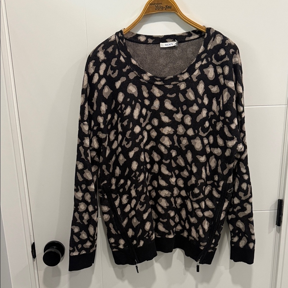 Ricki's leopard Patterned Sweater size XL